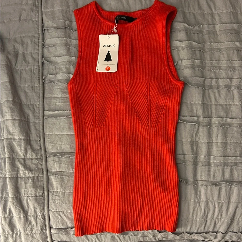 Red Ribbed Fitted Tank Top - Picture 1 of 5